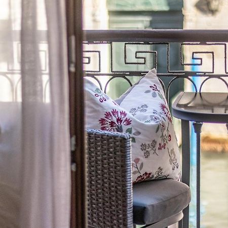 Italian Experience-Riva Degli Schiavoni Boutique Apartment เวนิส ภายนอก รูปภาพ