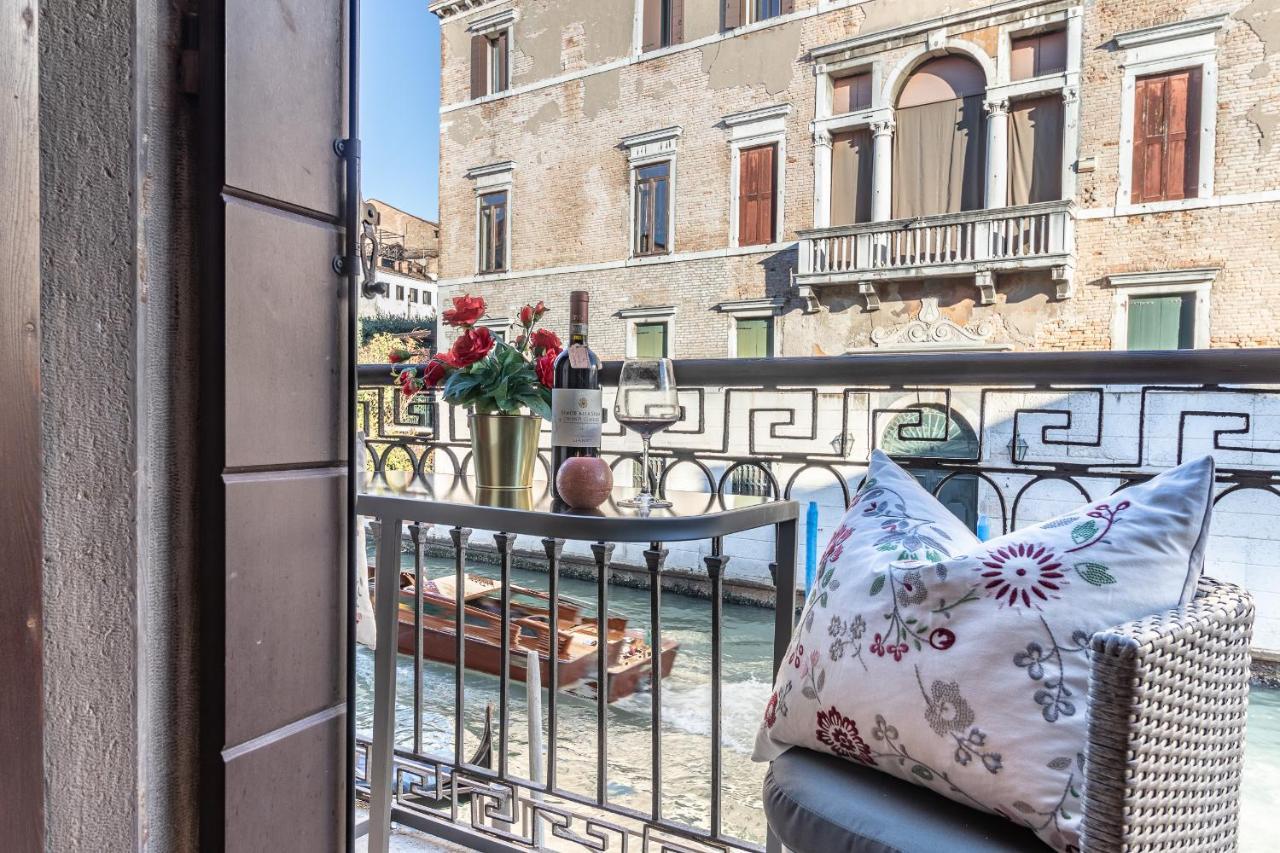 Italian Experience-Riva Degli Schiavoni Boutique Apartment เวนิส ภายนอก รูปภาพ