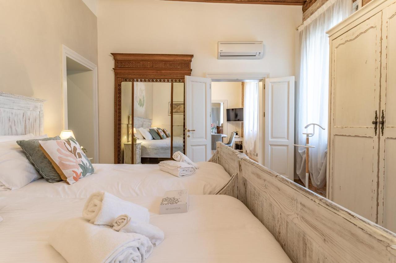 Italian Experience-Riva Degli Schiavoni Boutique Apartment เวนิส ภายนอก รูปภาพ